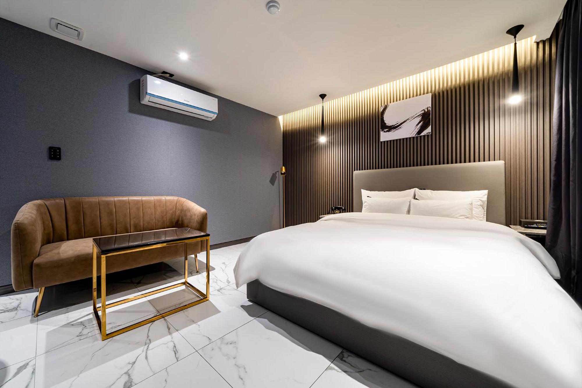 Urban Brown Hotel Chungju City Hall エクステリア 写真