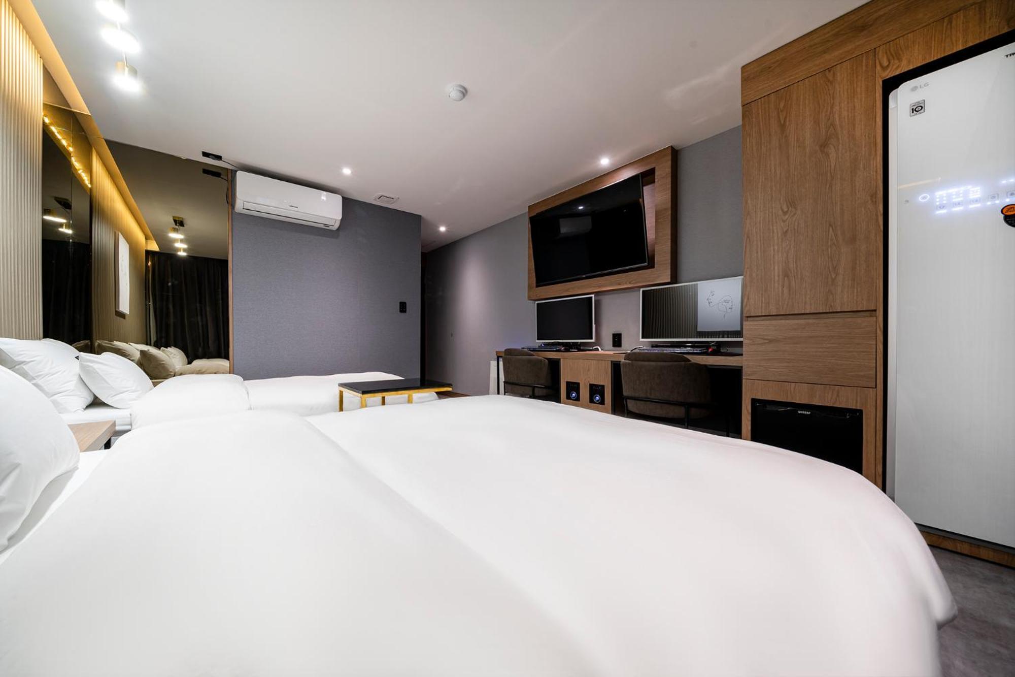 Urban Brown Hotel Chungju City Hall エクステリア 写真