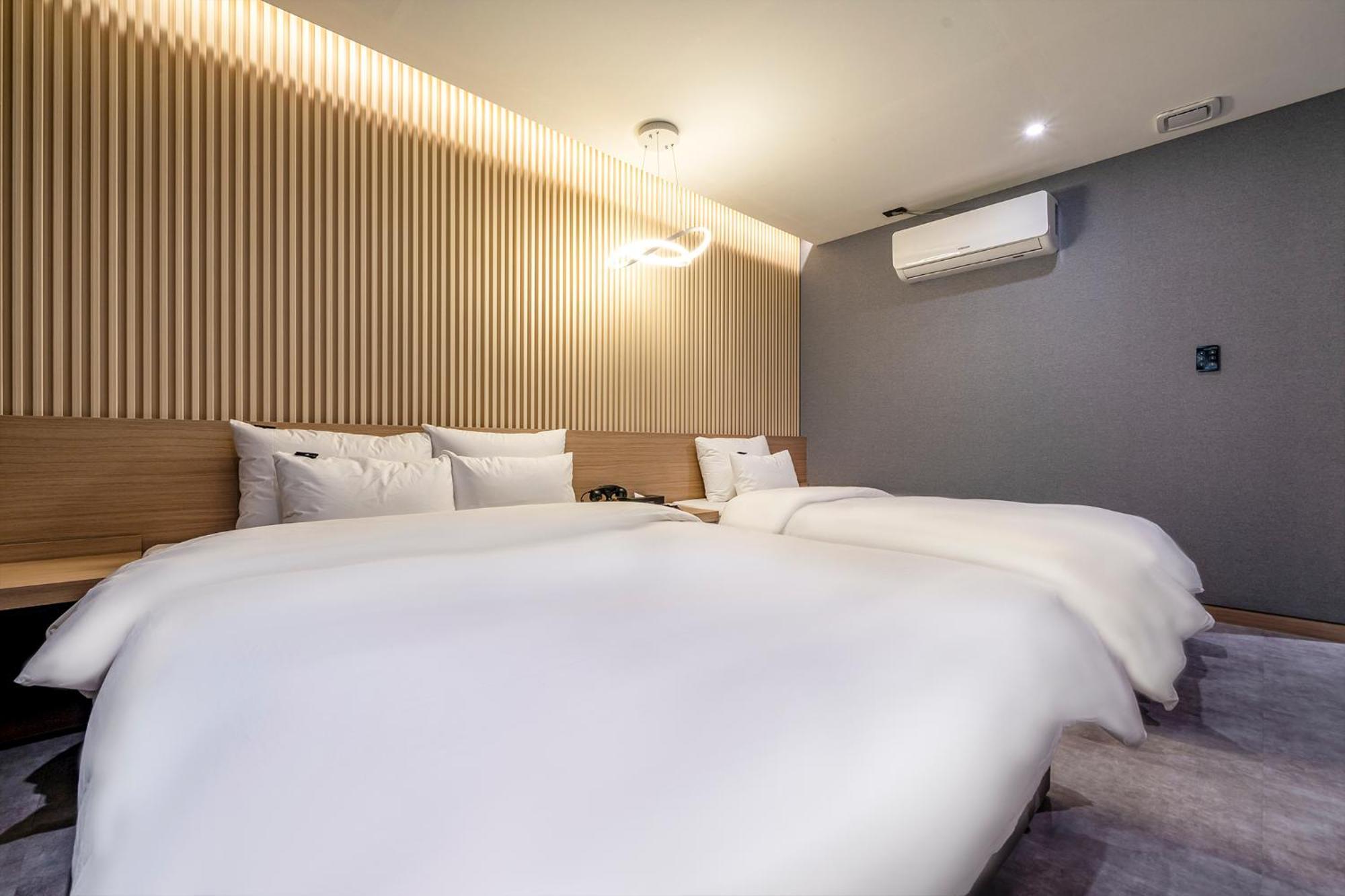 Urban Brown Hotel Chungju City Hall エクステリア 写真