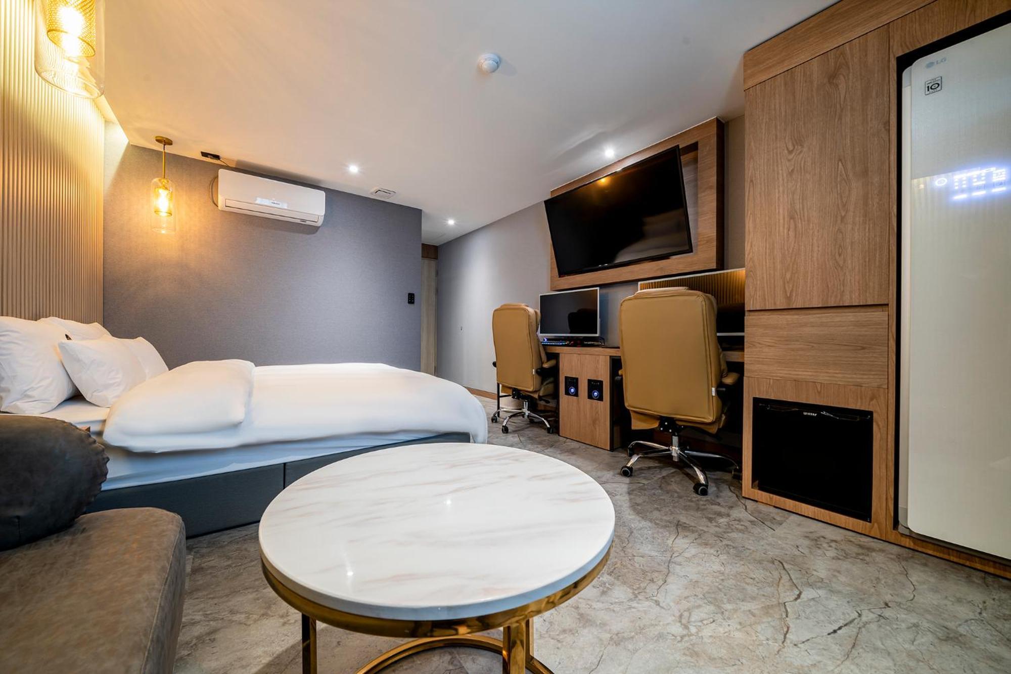 Urban Brown Hotel Chungju City Hall エクステリア 写真