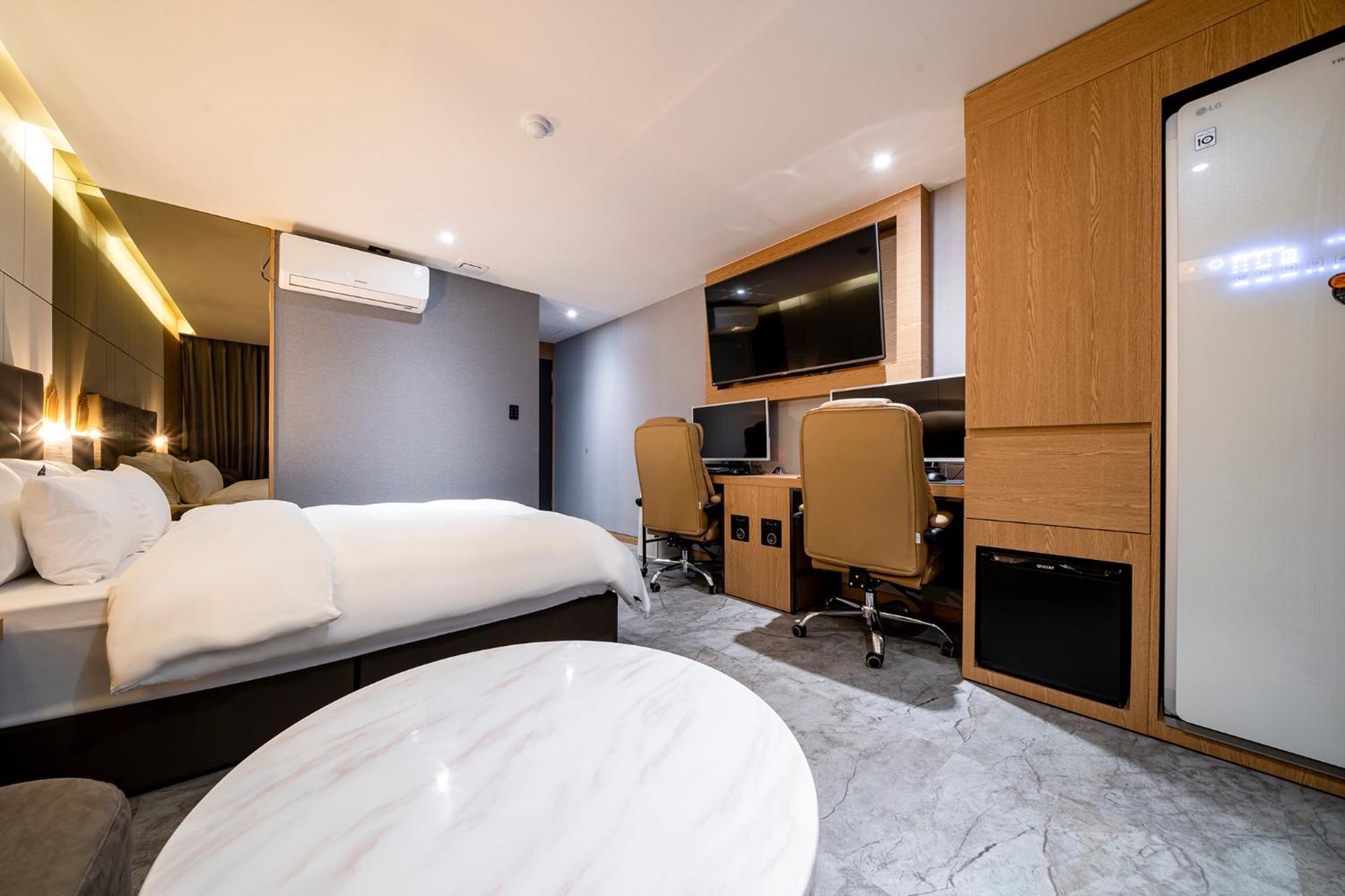 Urban Brown Hotel Chungju City Hall エクステリア 写真