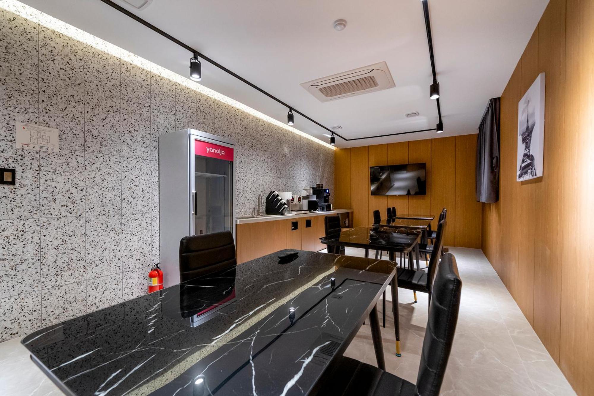 Urban Brown Hotel Chungju City Hall エクステリア 写真